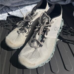 ON Cloud X 3 running shoes glacier/iron colorway
